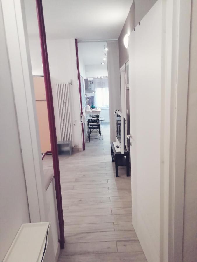 White Apartment โรม ภายนอก รูปภาพ