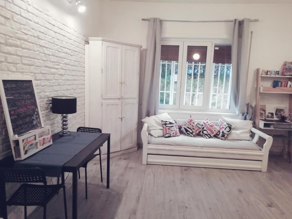 White Apartment โรม ภายนอก รูปภาพ