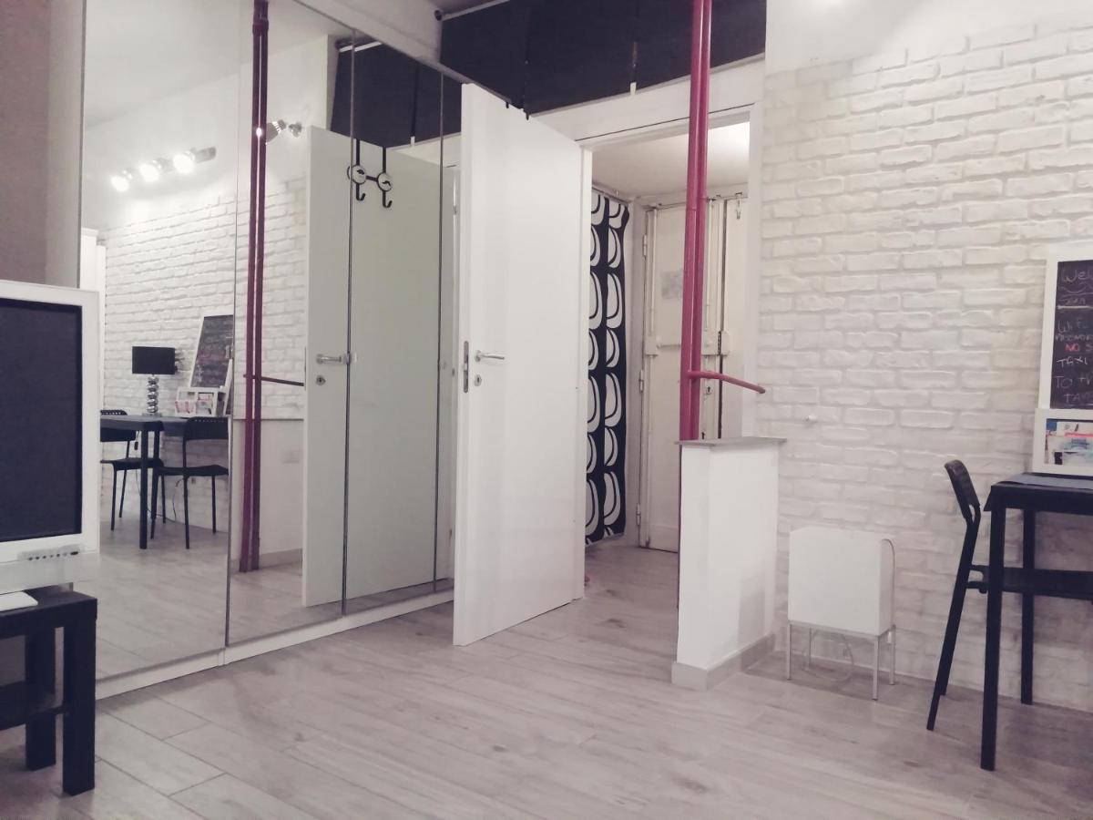 White Apartment โรม ภายนอก รูปภาพ